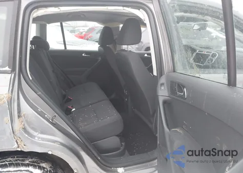 2010 Volkswagen Tiguan S из США, поврежденный, VIN WVGAV7AX9AW520928